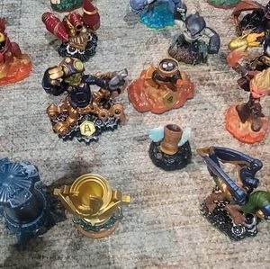 **LOT** Skylanders with portal